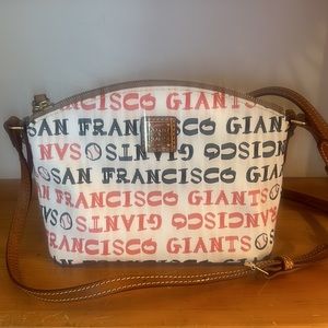 DOONEY & BOURKE MLB Collection purse. SAN FRANCISCO GIANTS.